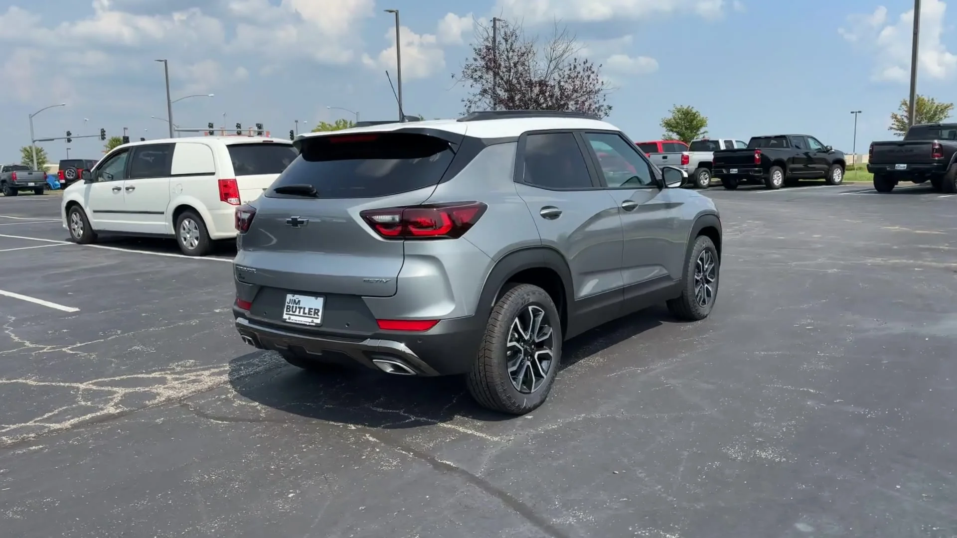 New 2025 Sterling Gray Metallic Chevrolet ACTIV image 39