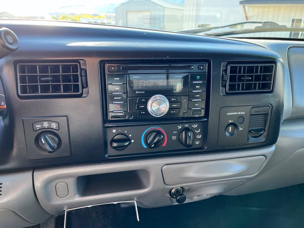 Used 2002  Ford XL image 12