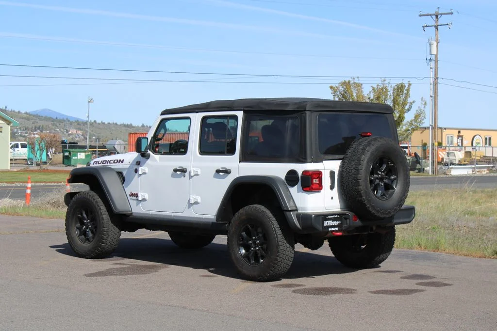 Used 2018 Bright White Clearcoat Jeep Unlimited Rubicon image 4