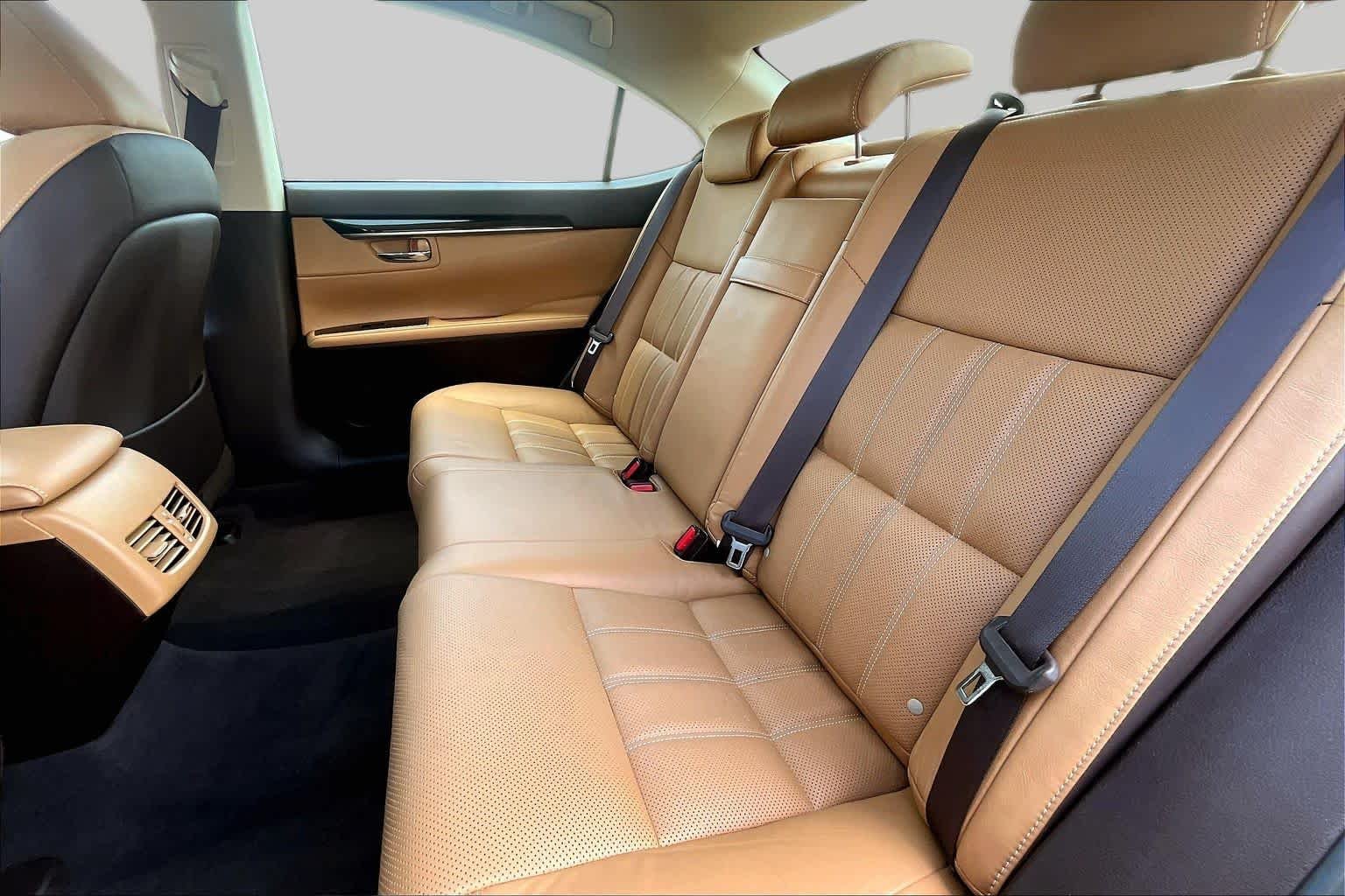 Used 2016 Nebula Gray Pearl Lexus  image 19