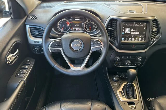 Used 2016 Gray Jeep High Altitude image 16