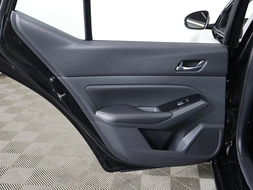 Used 2023 Black Nissan 2.5 SL image 26