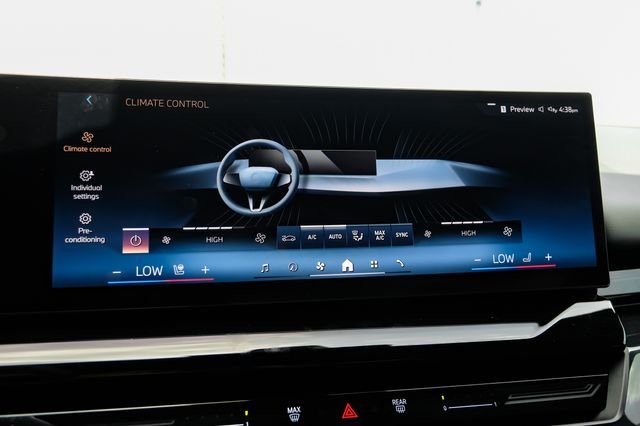 Used 2025 Black BMW 530i image 34