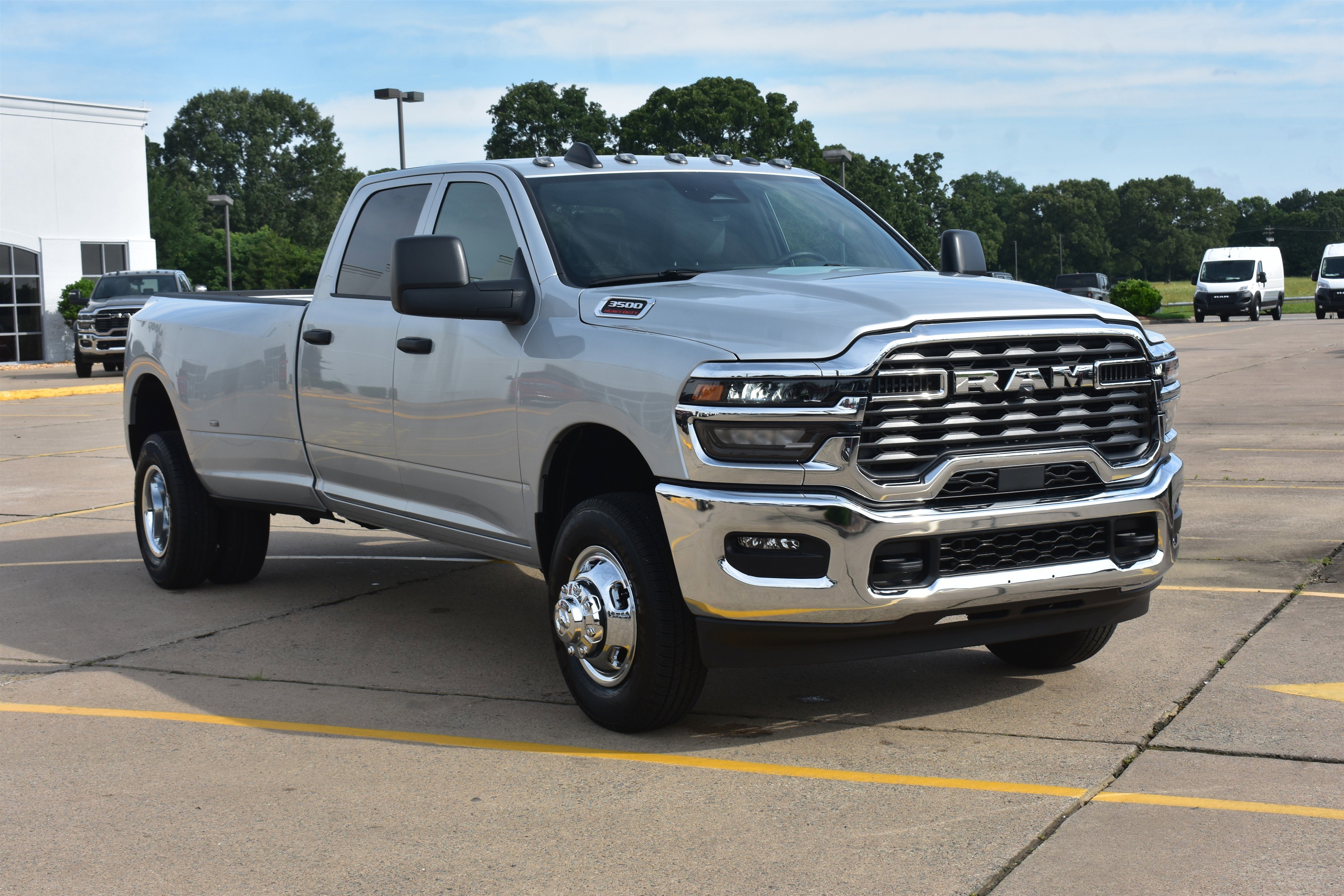 New 2026 Silver-Zynith Exterior Paint RAM Tradesman image 3