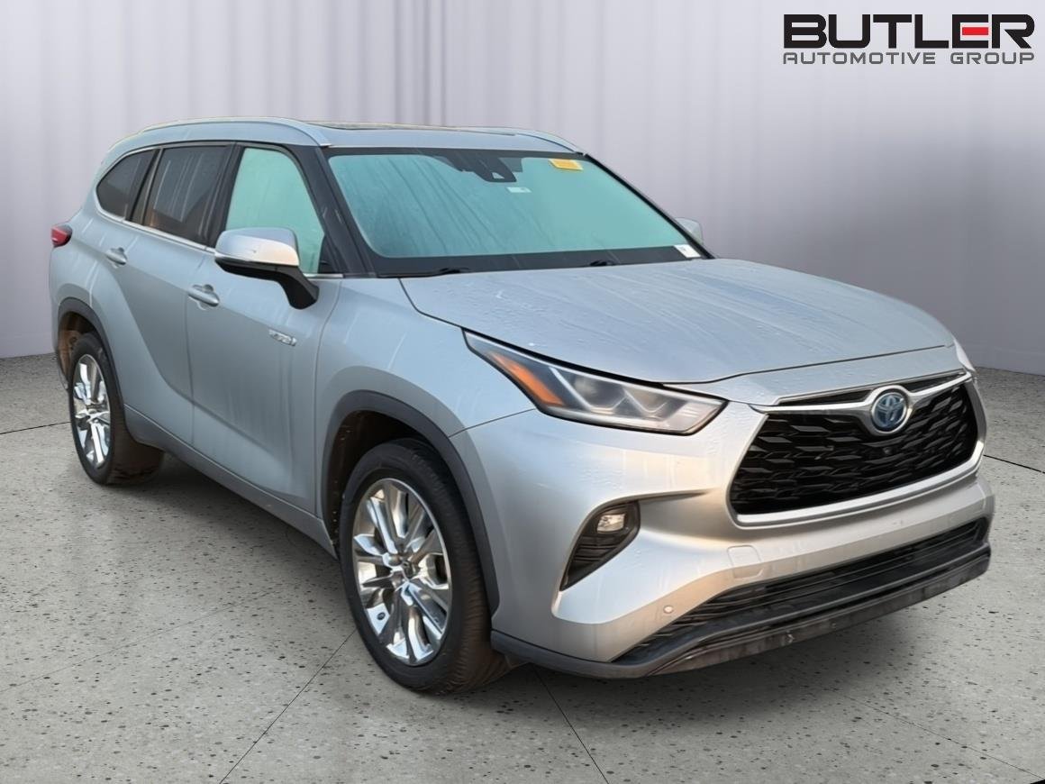 Used 2020 Celestial Silver Metallic Toyota Limited image 5