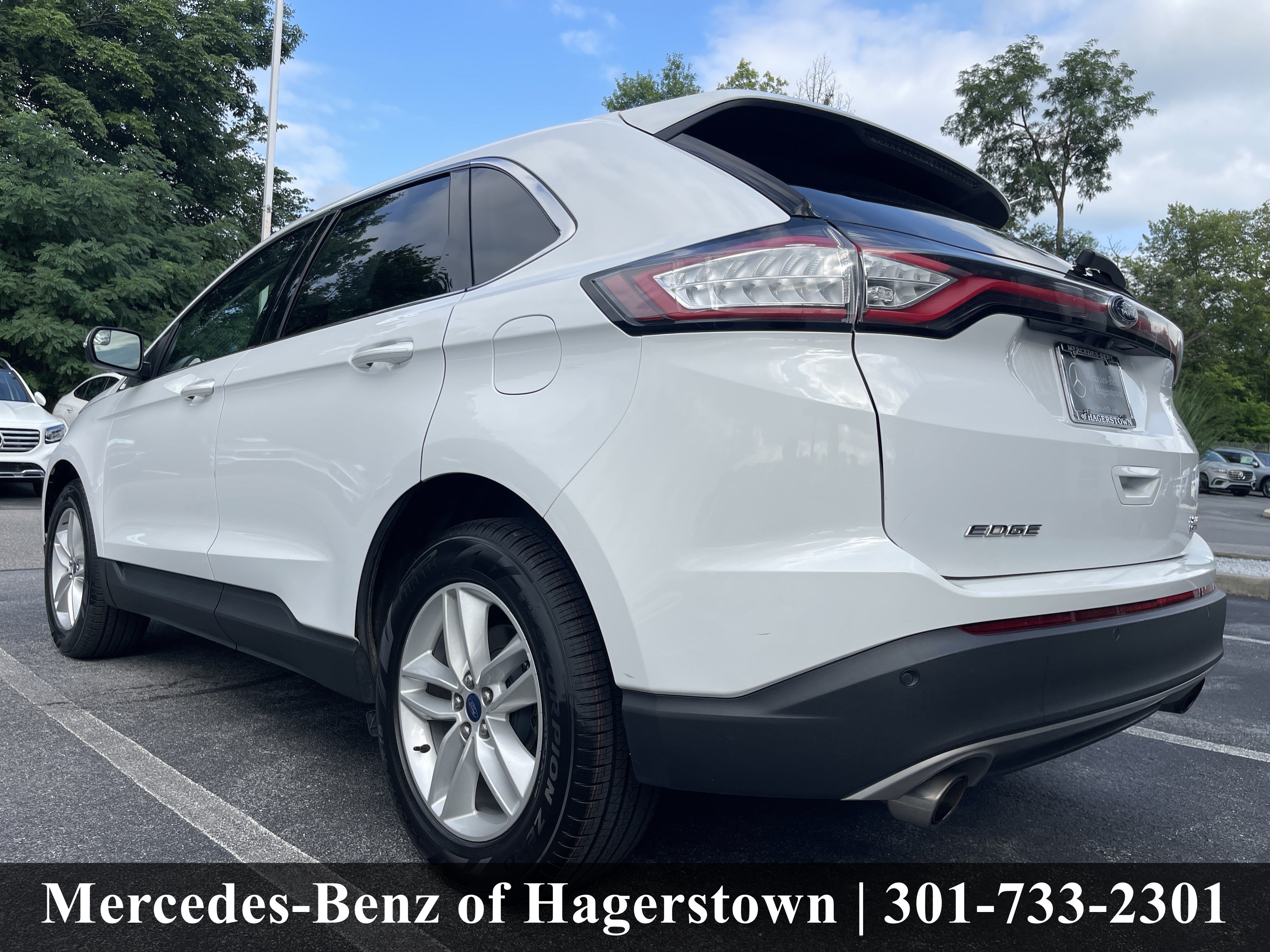 Used 2018 Oxford White Ford SEL FWD image 31
