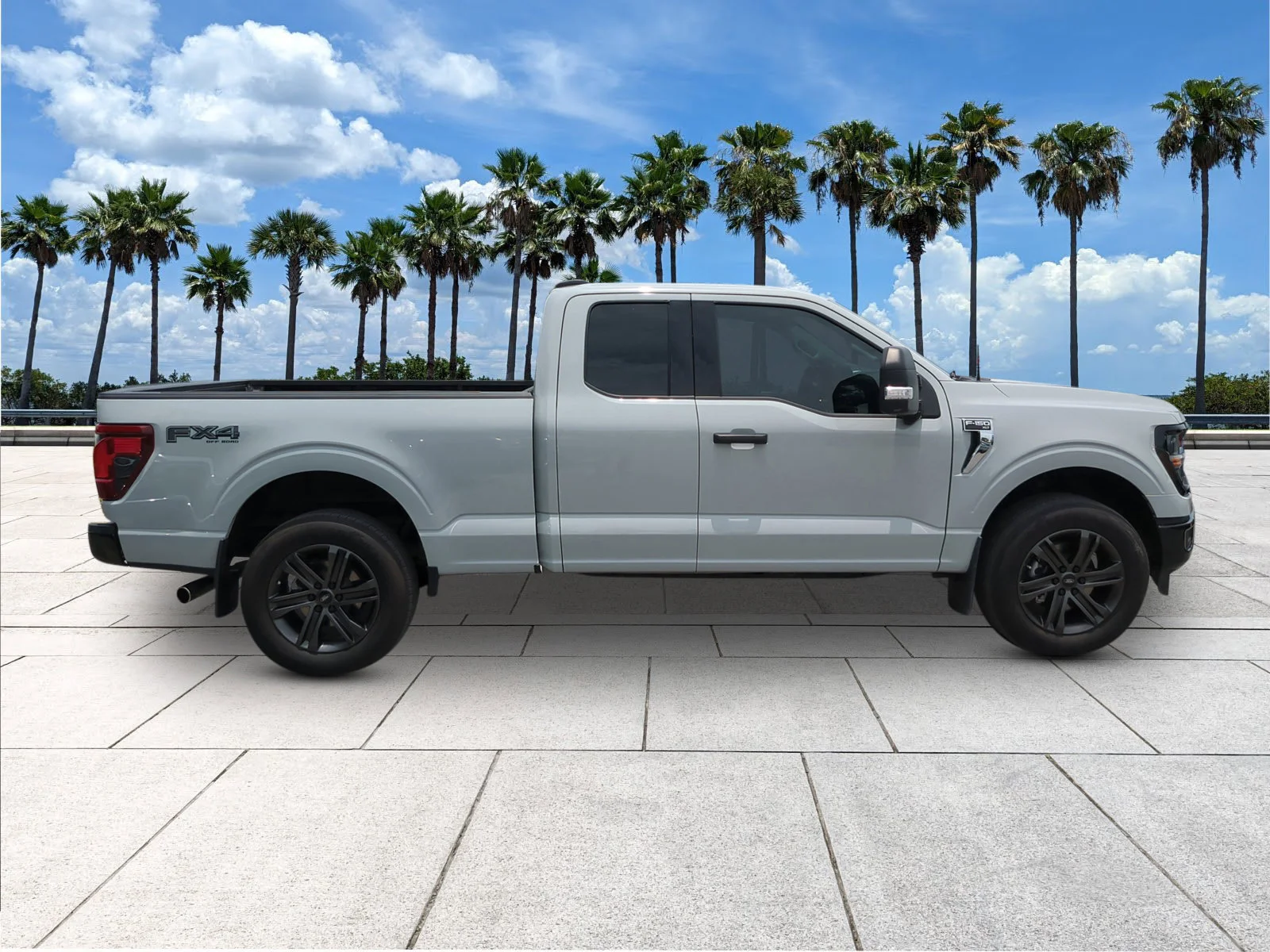 Used 2024 Avalanche Ford XLT image 8