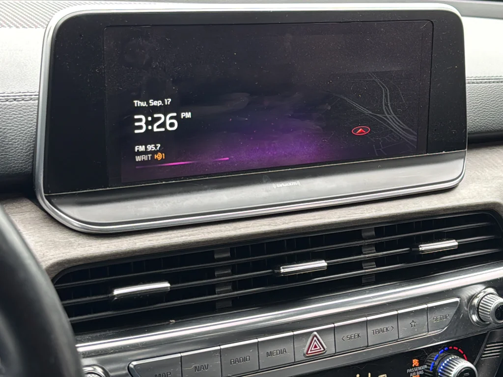 Used 2022 Black Kia EX image 19