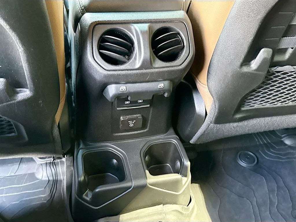Used 2021 Black Clearcoat Jeep Unlimited Rubicon image 26