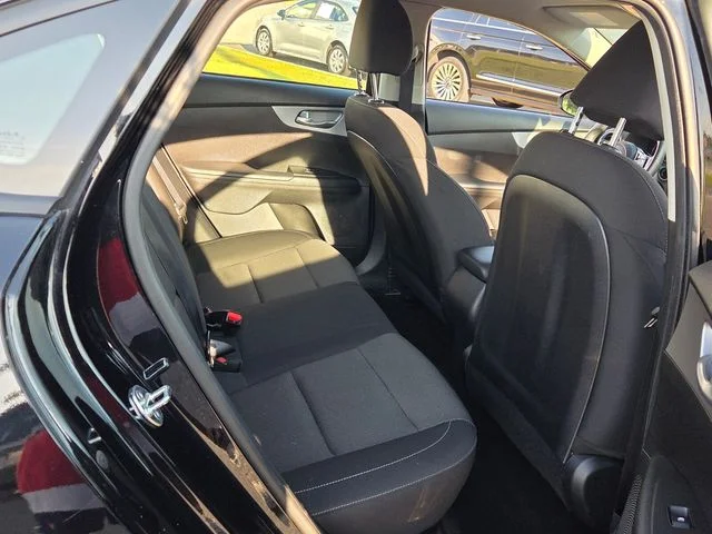 Used 2023 Black Kia LXS image 13