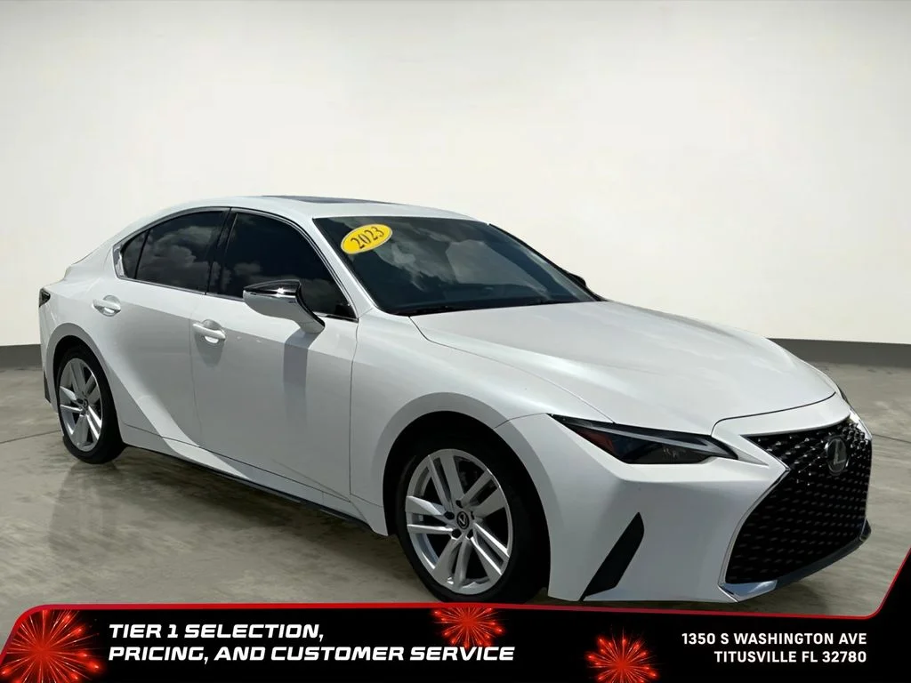 Used 2023 White Lexus 300 image 10
