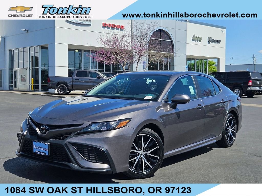Used 2024 Predawn Gray Mica Toyota SE image 1