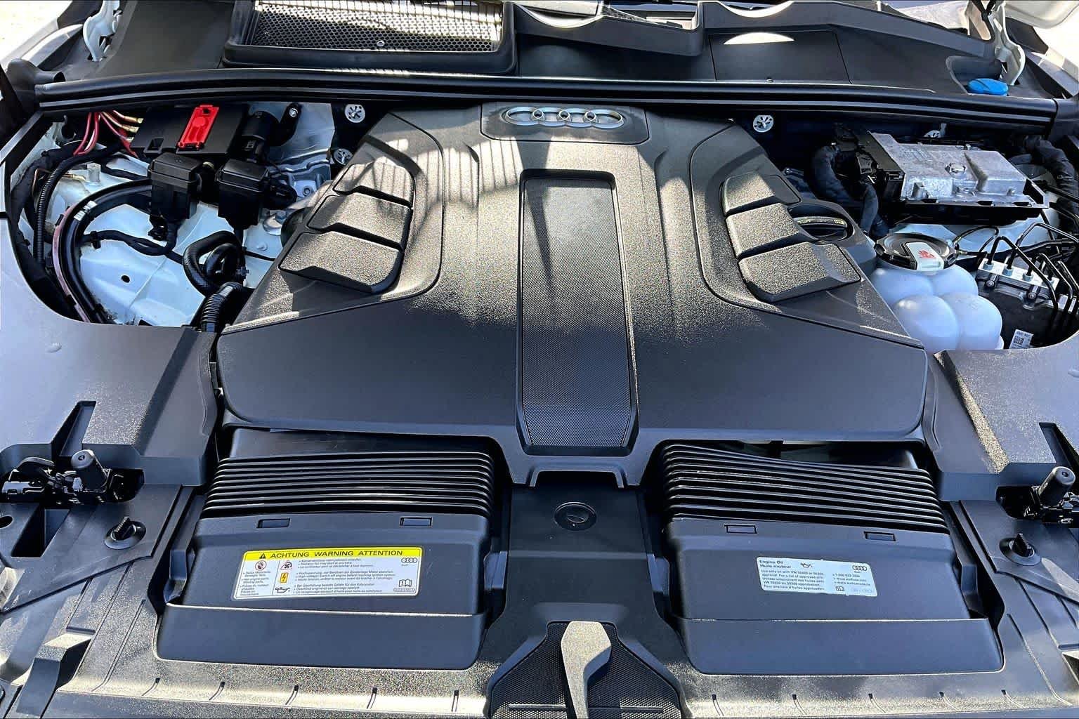 Used 2019 Carrara White Audi SE Premium Plus image 32