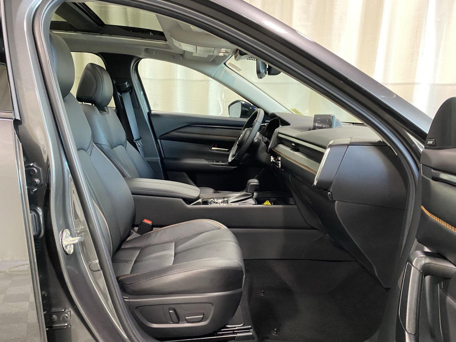 2026 Mazda CX-50 Premium Plus - Photo 11
