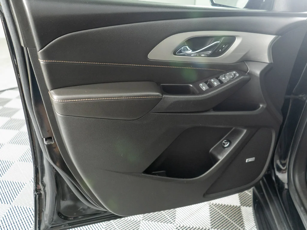 Used 2020 Black Chevrolet RS image 24