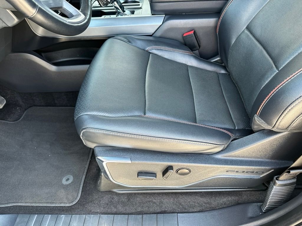 Used 2022 Black Ford Lariat image 24