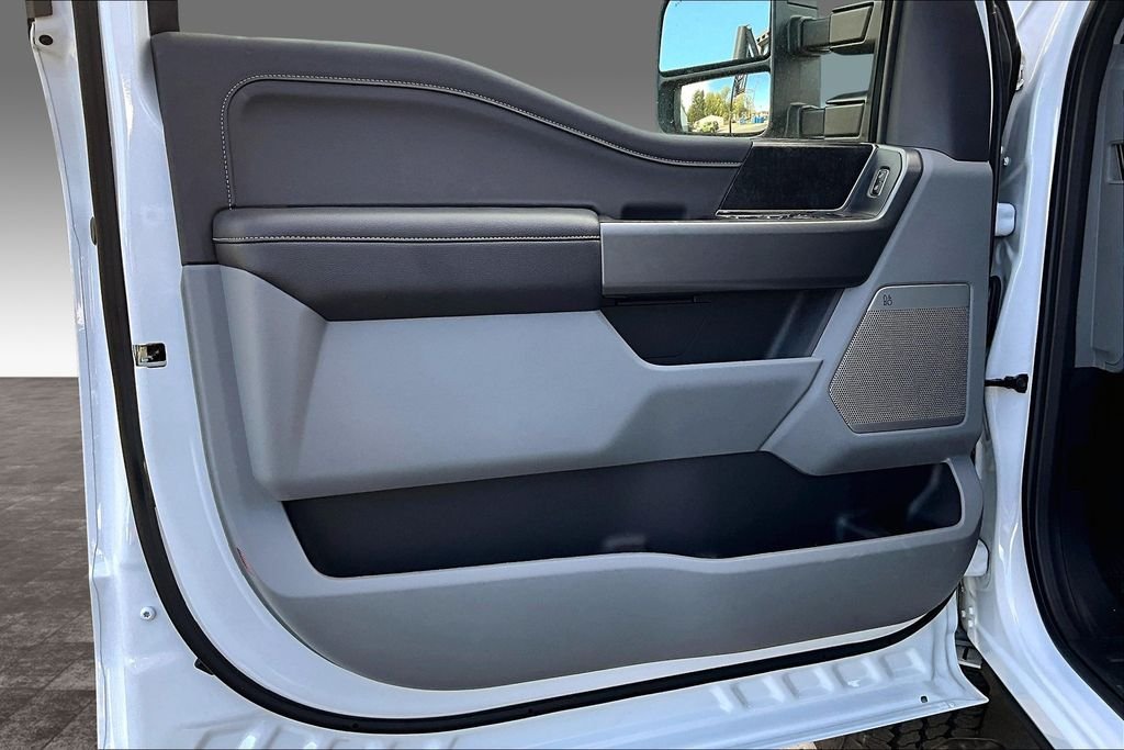 2026 Ford F-350 Super Duty XLT - Photo 23