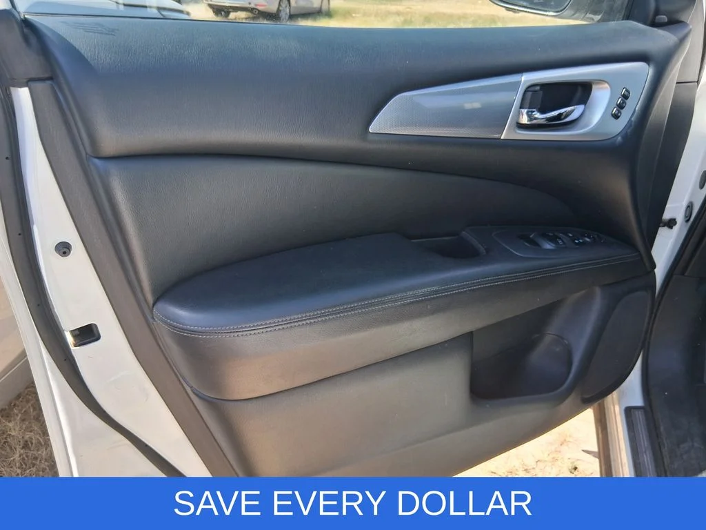 Used 2019 White Nissan SL image 8
