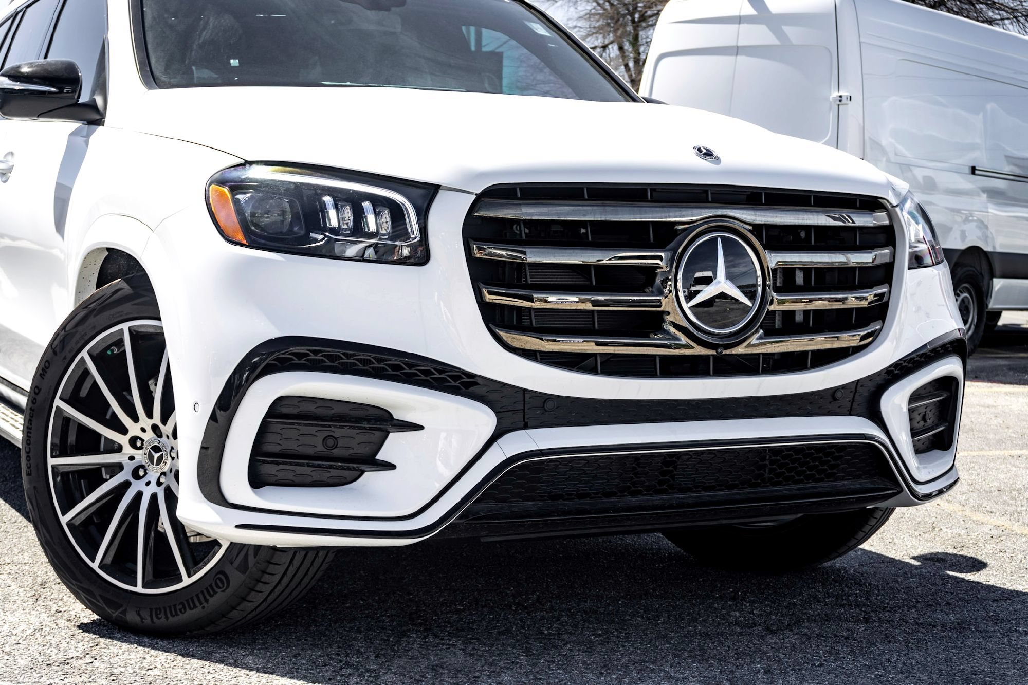 New 2026 Polar White Mercedes-Benz GLS 580 image 3