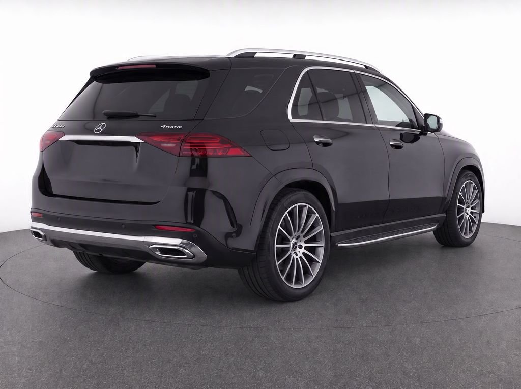 Used 2025 Black Mercedes-Benz GLE 450e image 4