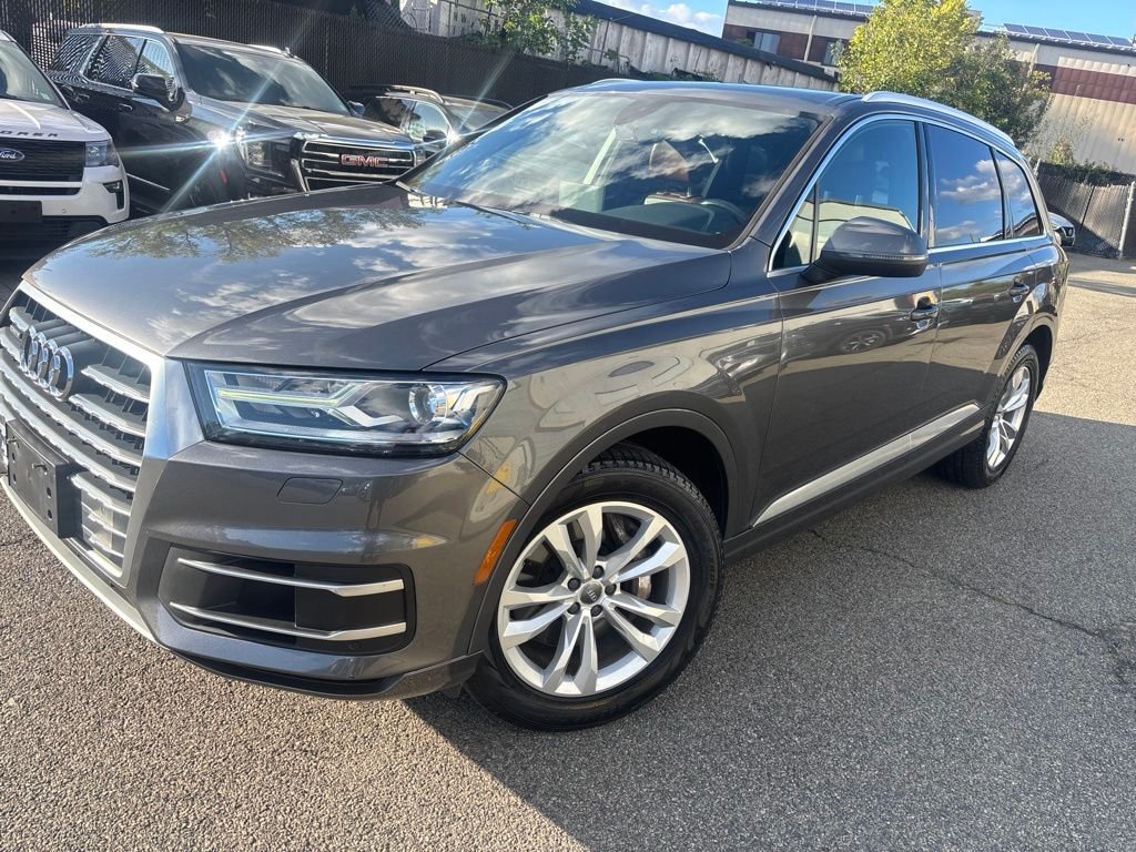 Used 2019 Gray Audi 55 Premium image 1