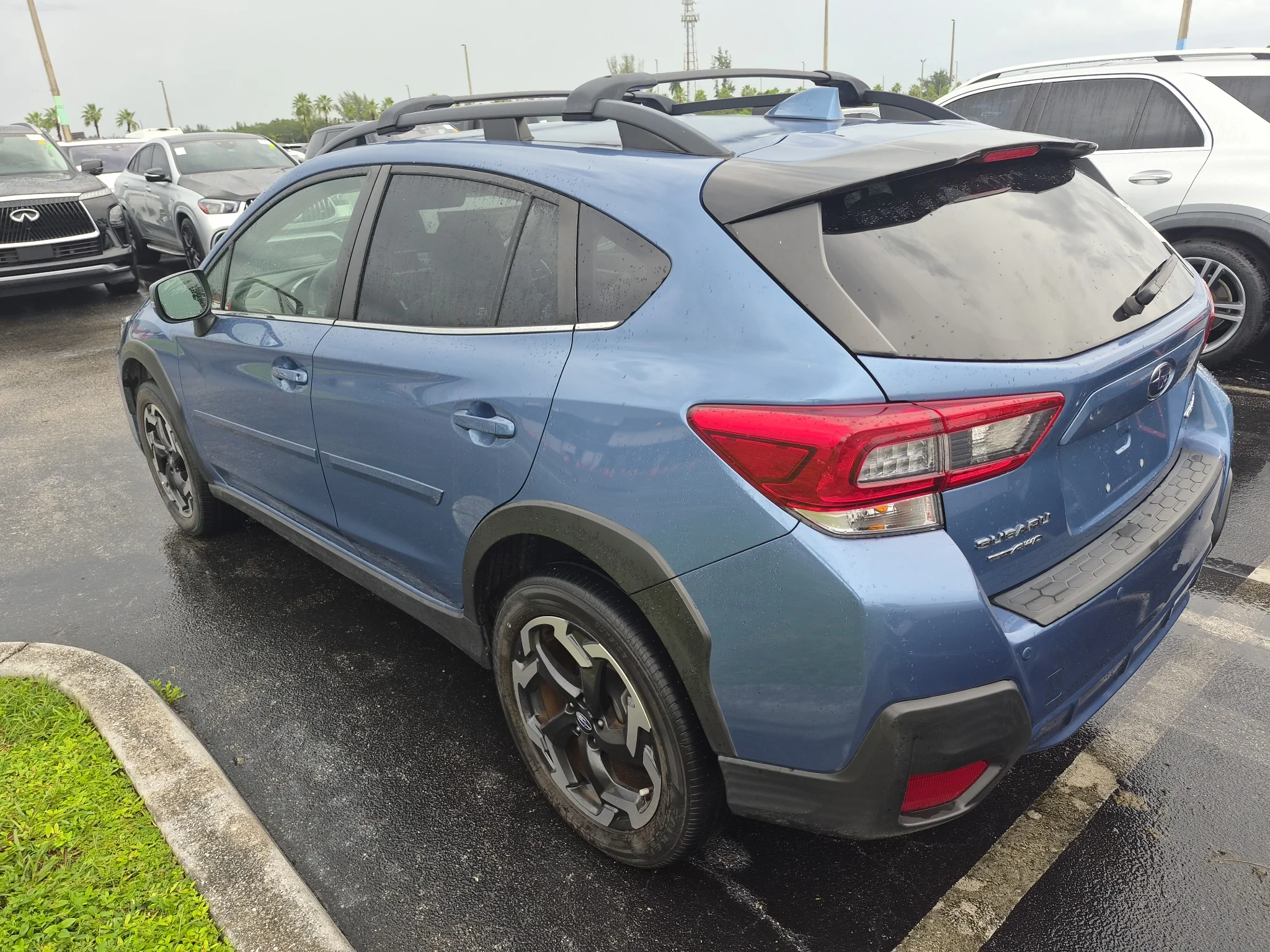 Used 2021 Horizon Blue Pearl Subaru Limited image 3