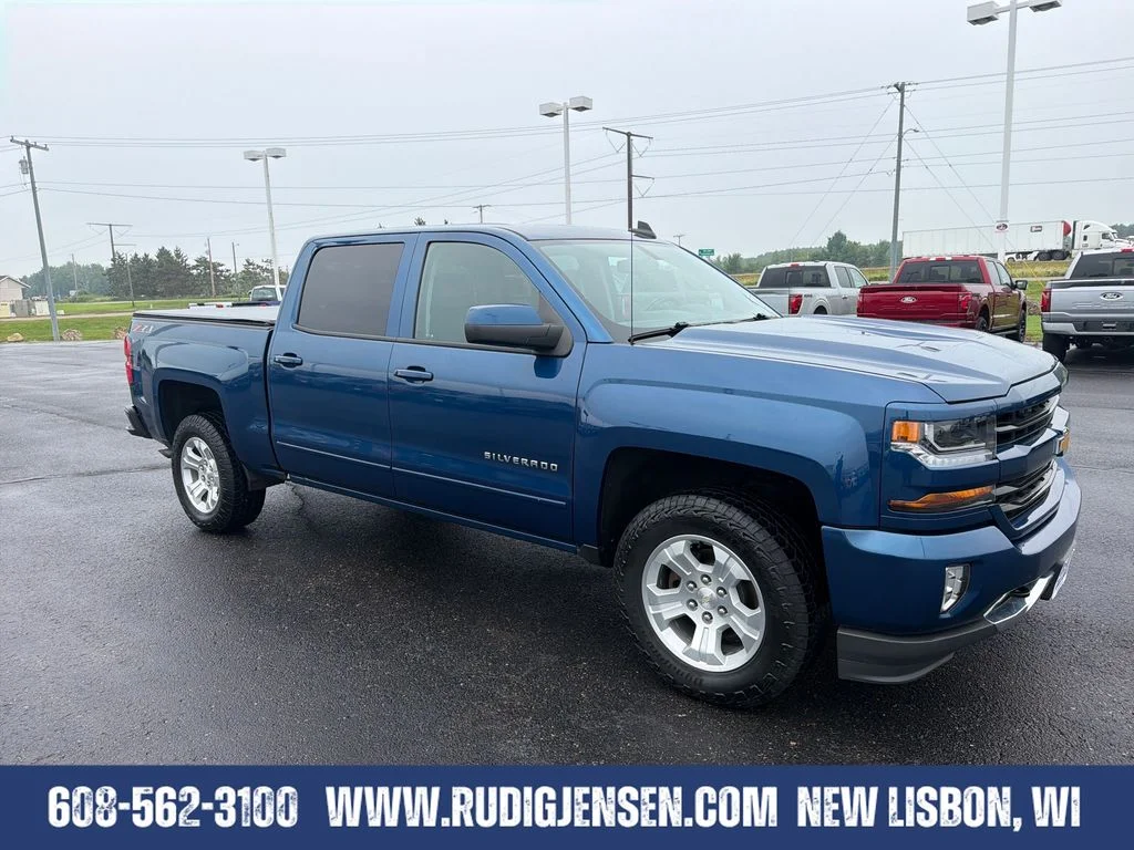 Used 2018 Blue Chevrolet LT image 7