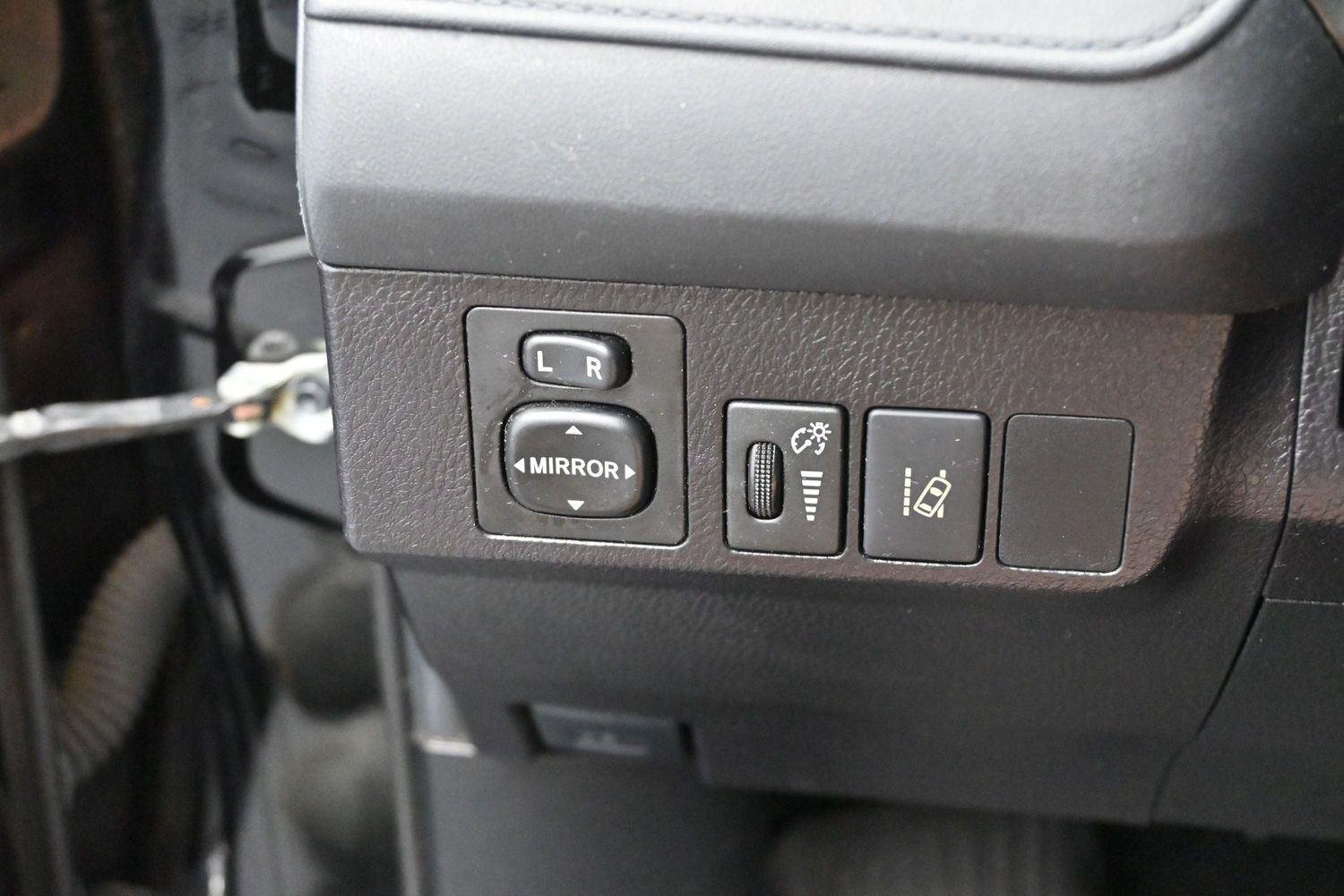 Used 2018 Black Toyota LE image 25