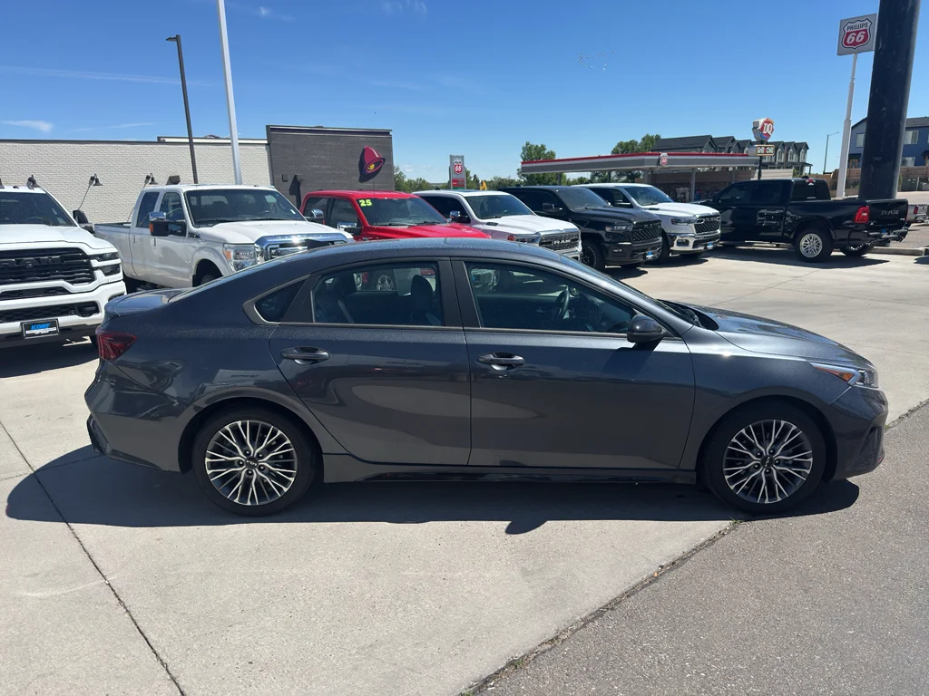 Used 2023 Gravity Gray Kia GT-Line image 6