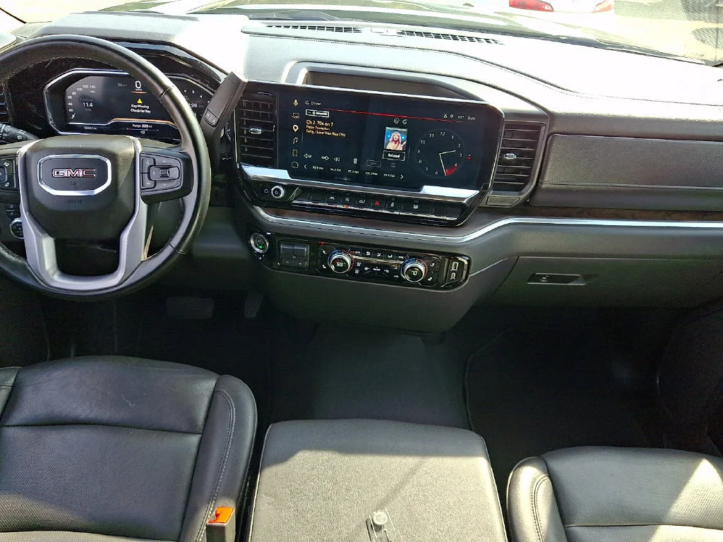 Used 2025 Onyx Black GMC SLT image 16