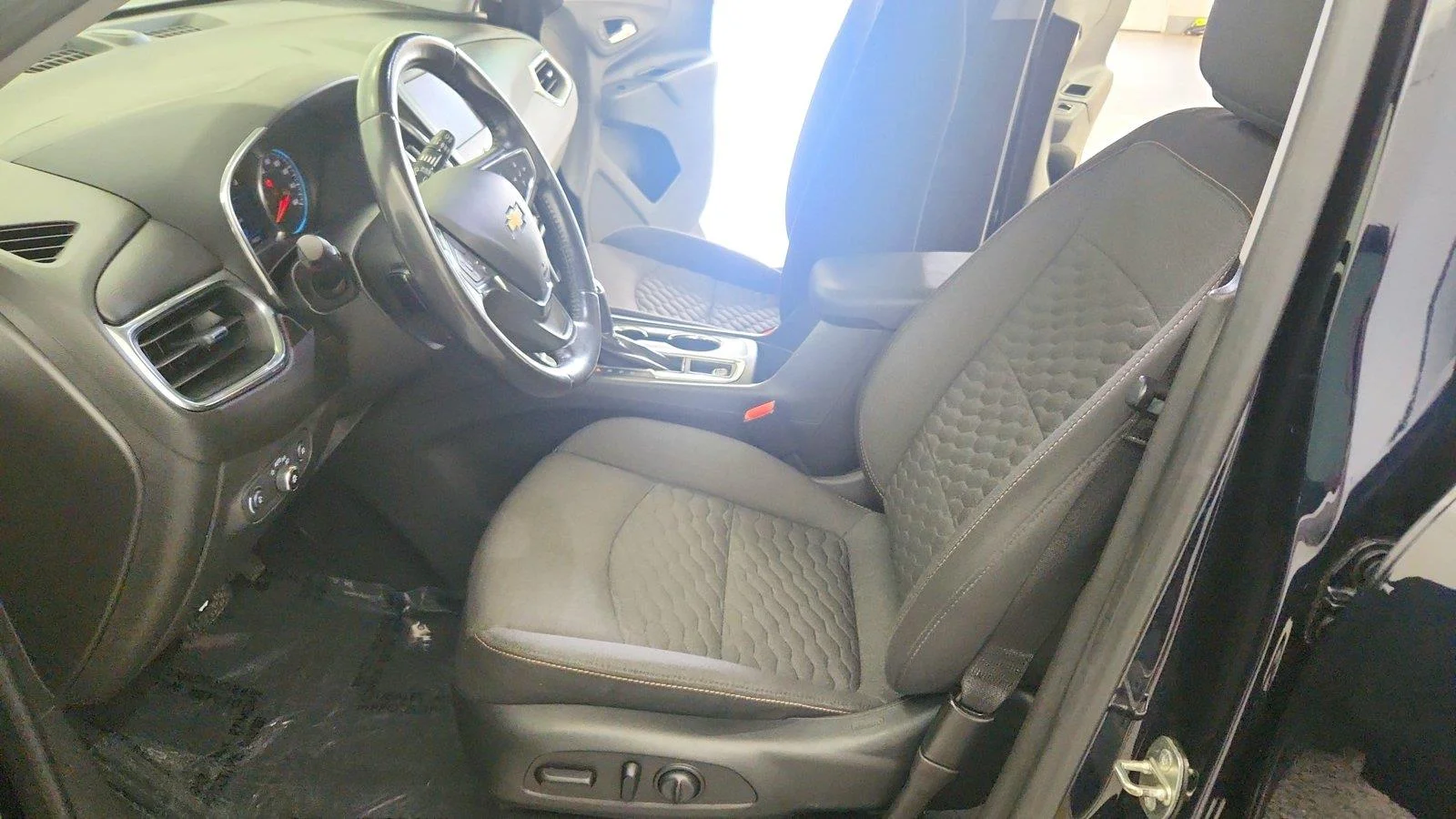 Used 2020 MIDNIGHT BLUE METALLIC Chevrolet LT image 15