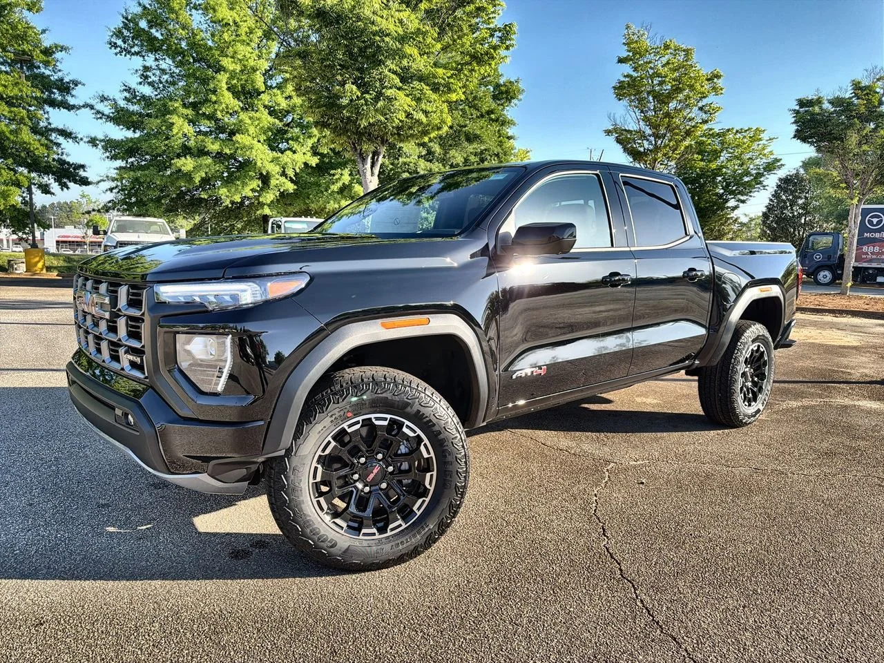 2026 GMC Canyon 4WD AT4 Crew Cab Short Box's photo