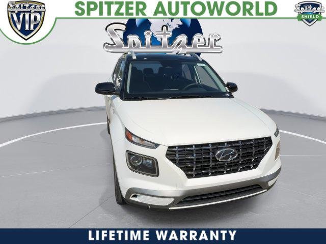 New 2026 White Hyundai SEL w/Two-Tone Roof image 4