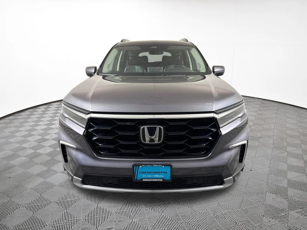 Used 2023 Gray Honda Touring image 3