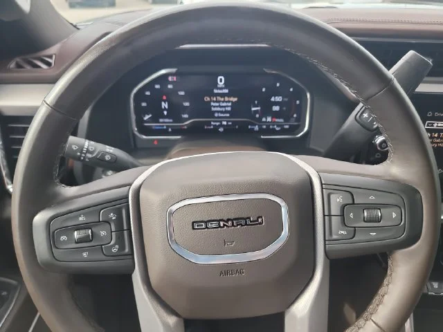 Used 2025 Silver GMC Denali image 31