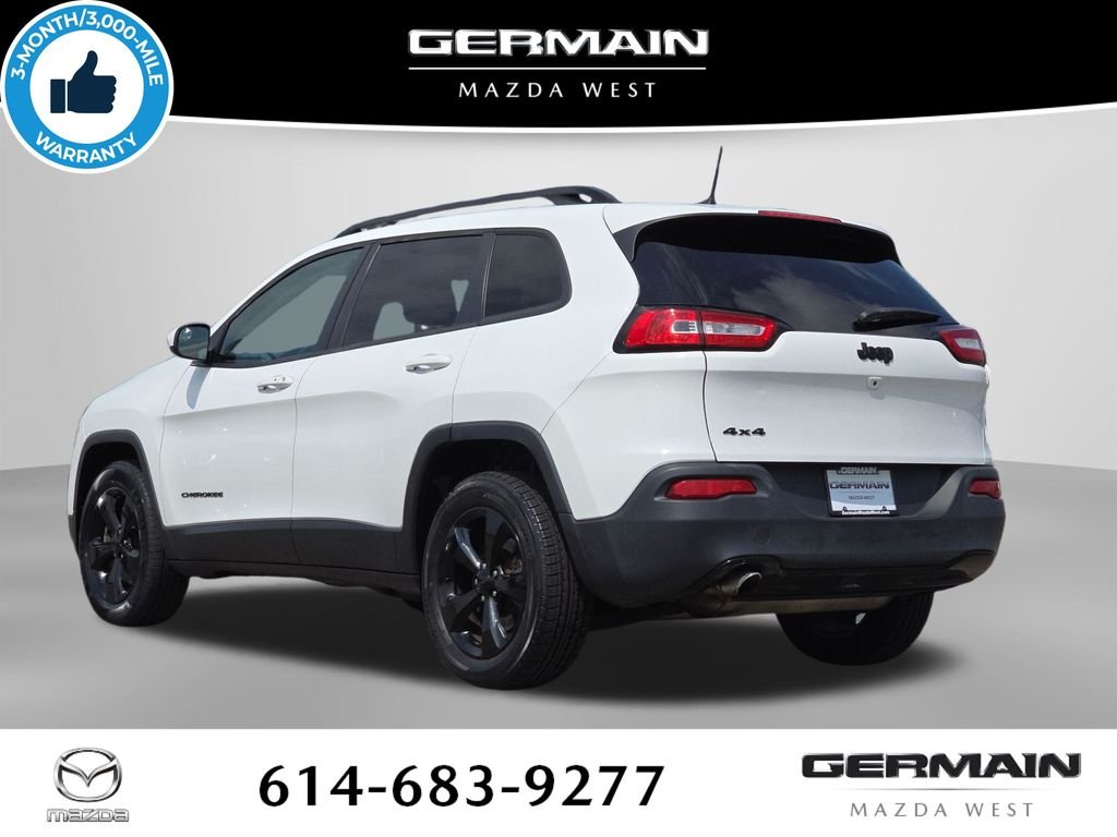 Used 2016 White Jeep Latitude image 12