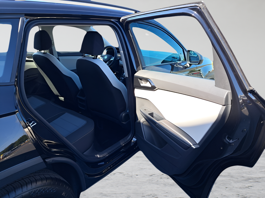 New 2025 Black Volkswagen 1.5T S image 16