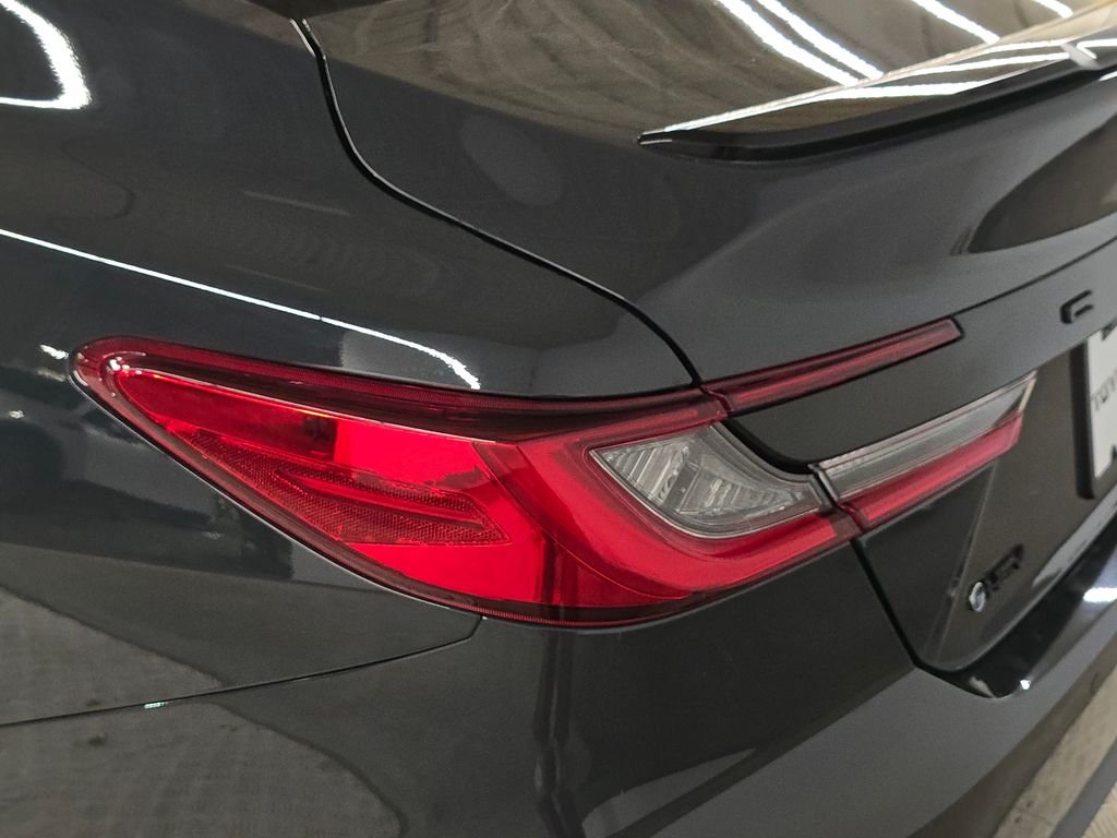 Used 2025  Toyota  image 14