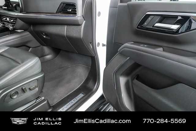 Used 2025 Summit White Chevrolet LT image 23