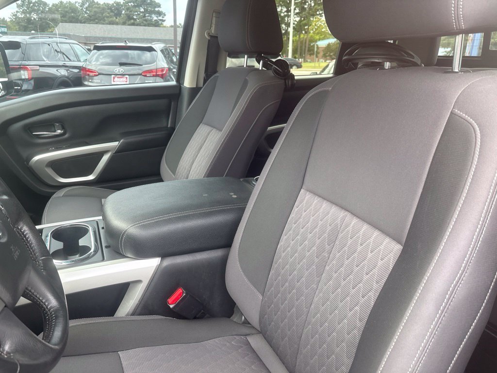 Used 2021 Gray Nissan SV image 15