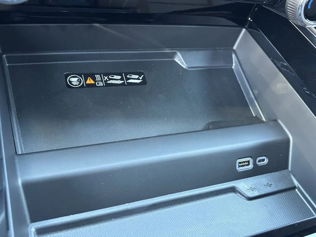 2026 Chevrolet Suburban High Country - Photo 22