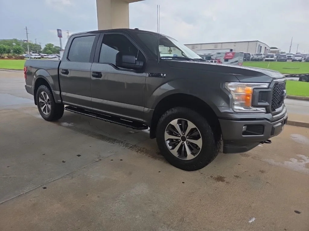Used 2019 Magnetic Ford XL image 10