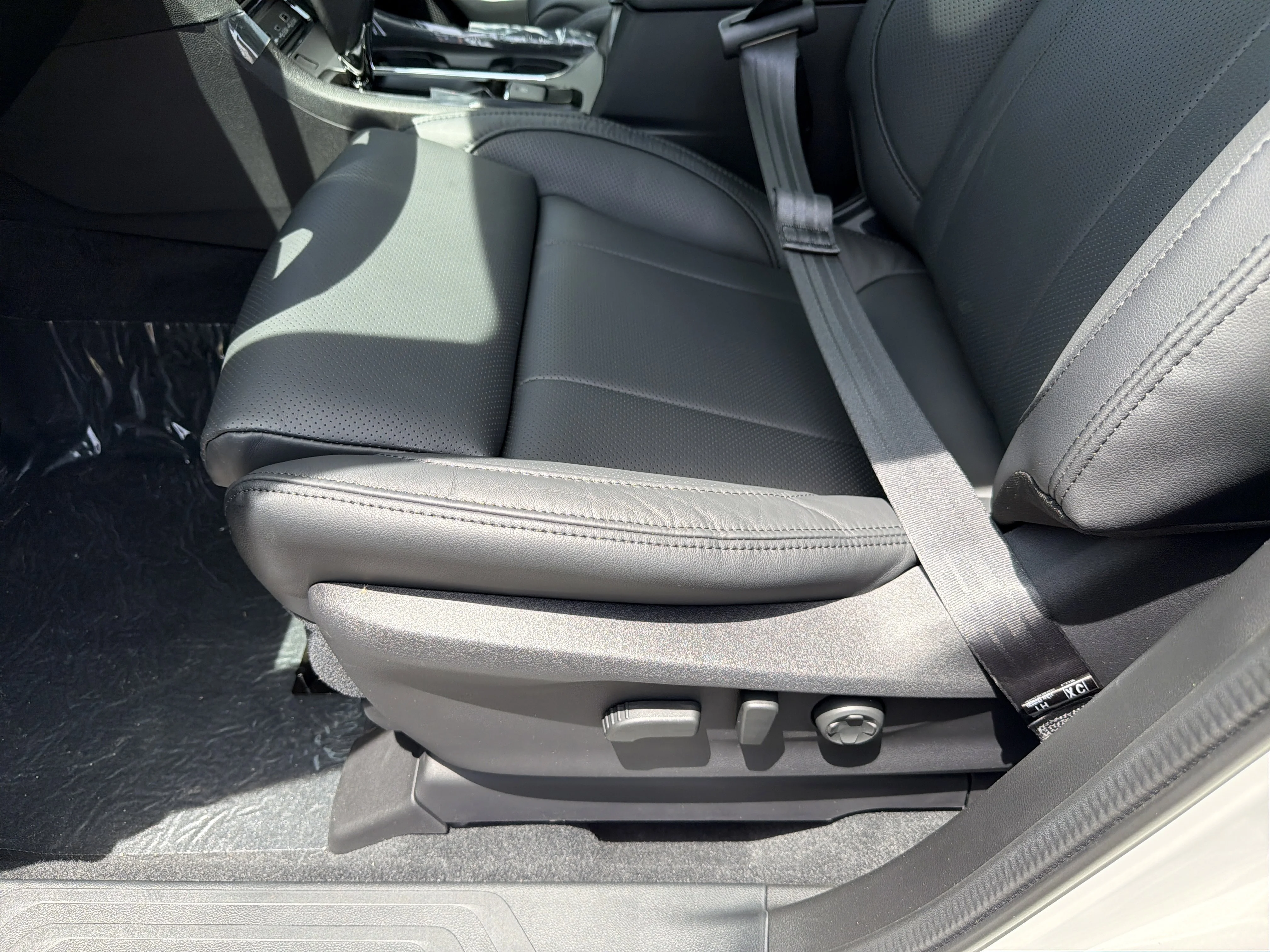 New 2026 CRYSTAL WHITE PEARL Subaru Onyx Edition Touring 7-Passenger image 20