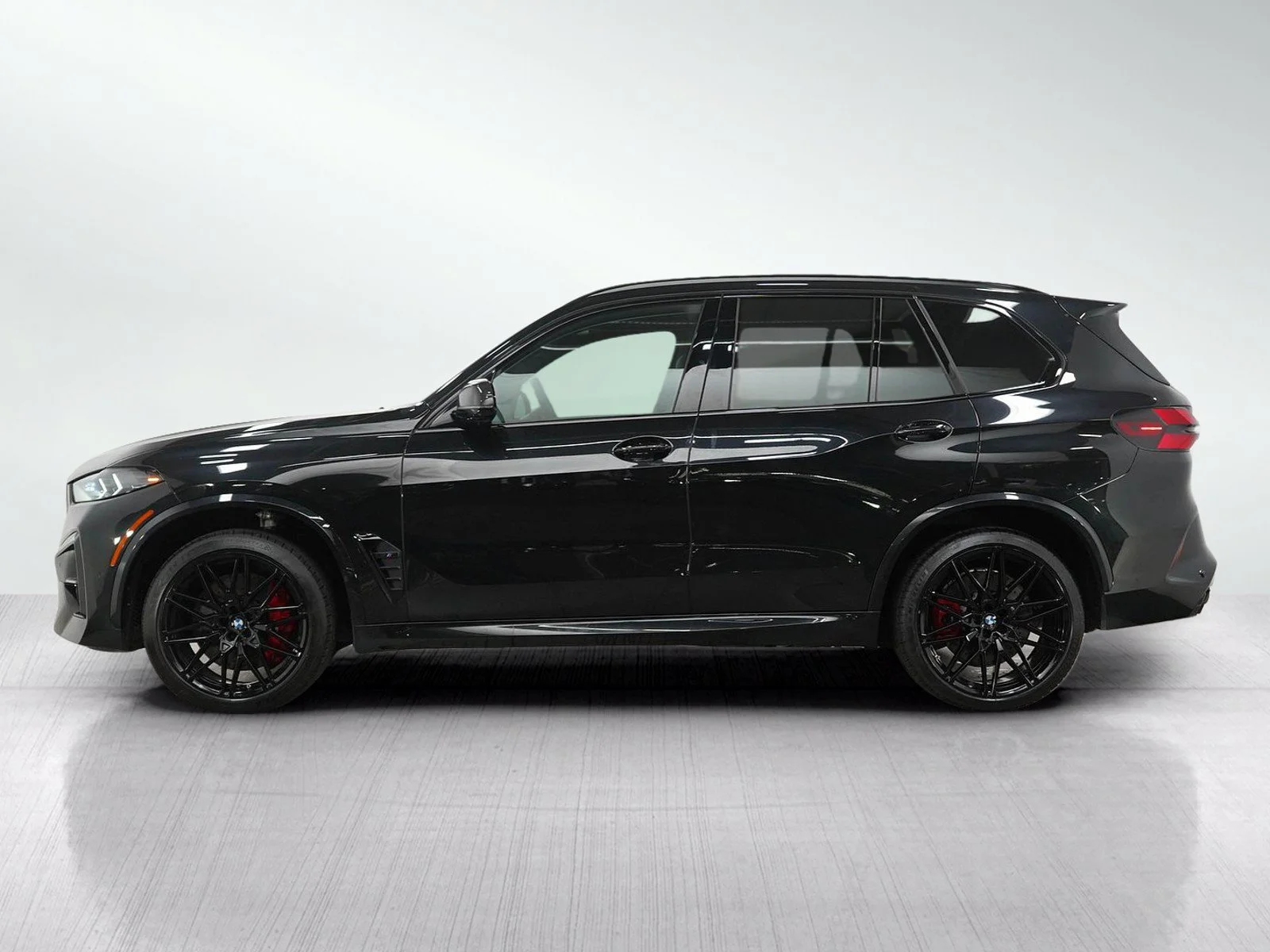 Used 2024 BMW X5 M Base with VIN 5YM13ET03R9V41564 for sale in Wayzata, Minnesota