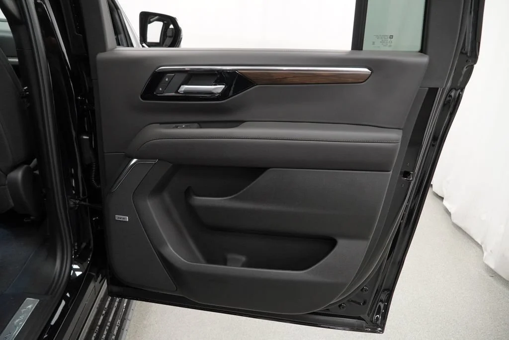 New 2026 Black Chevrolet High Country image 30