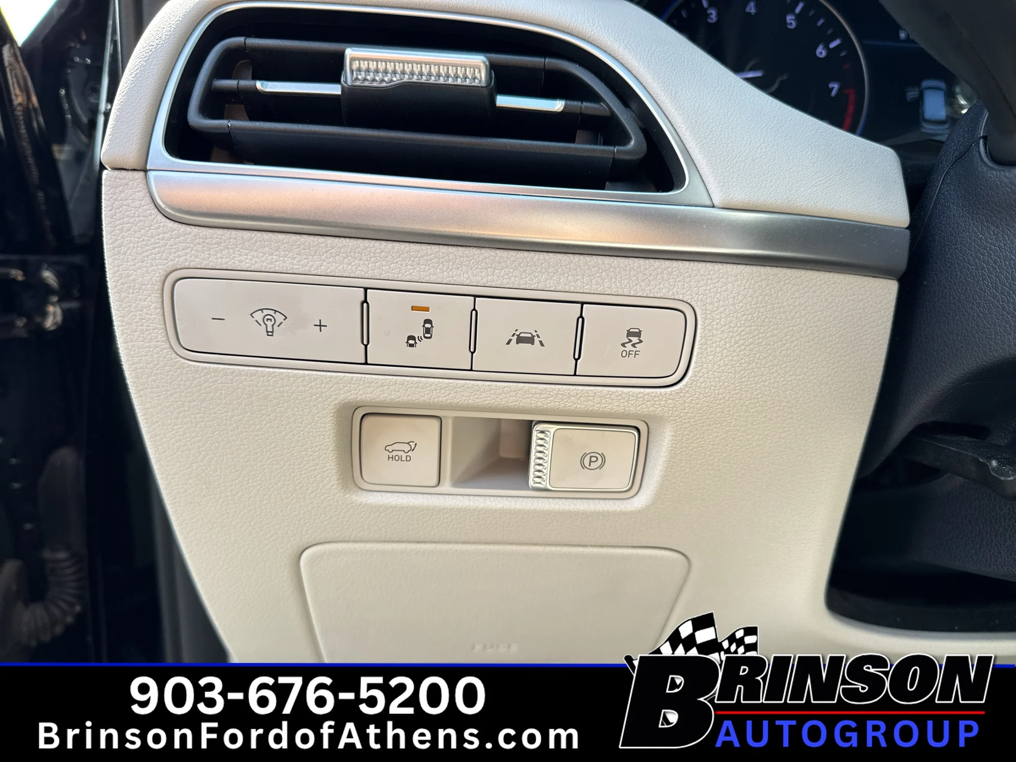 Used 2022 Abyss Black Pearl Hyundai SEL image 26