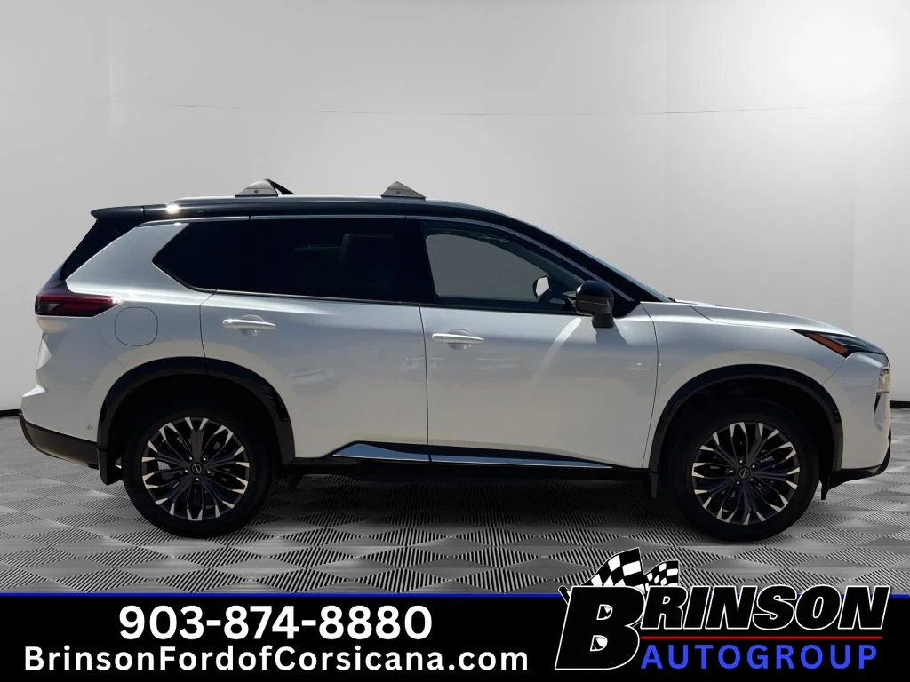 Used 2026 Everest White Pearl/Super Black Nissan Platinum image 8