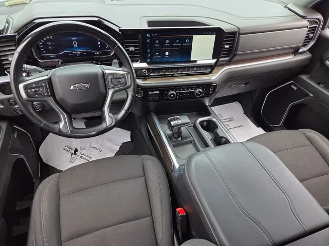 Used 2023 White Chevrolet RST image 9
