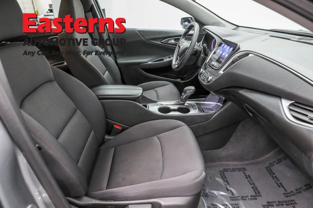 Used 2024 Gray Chevrolet LT image 23