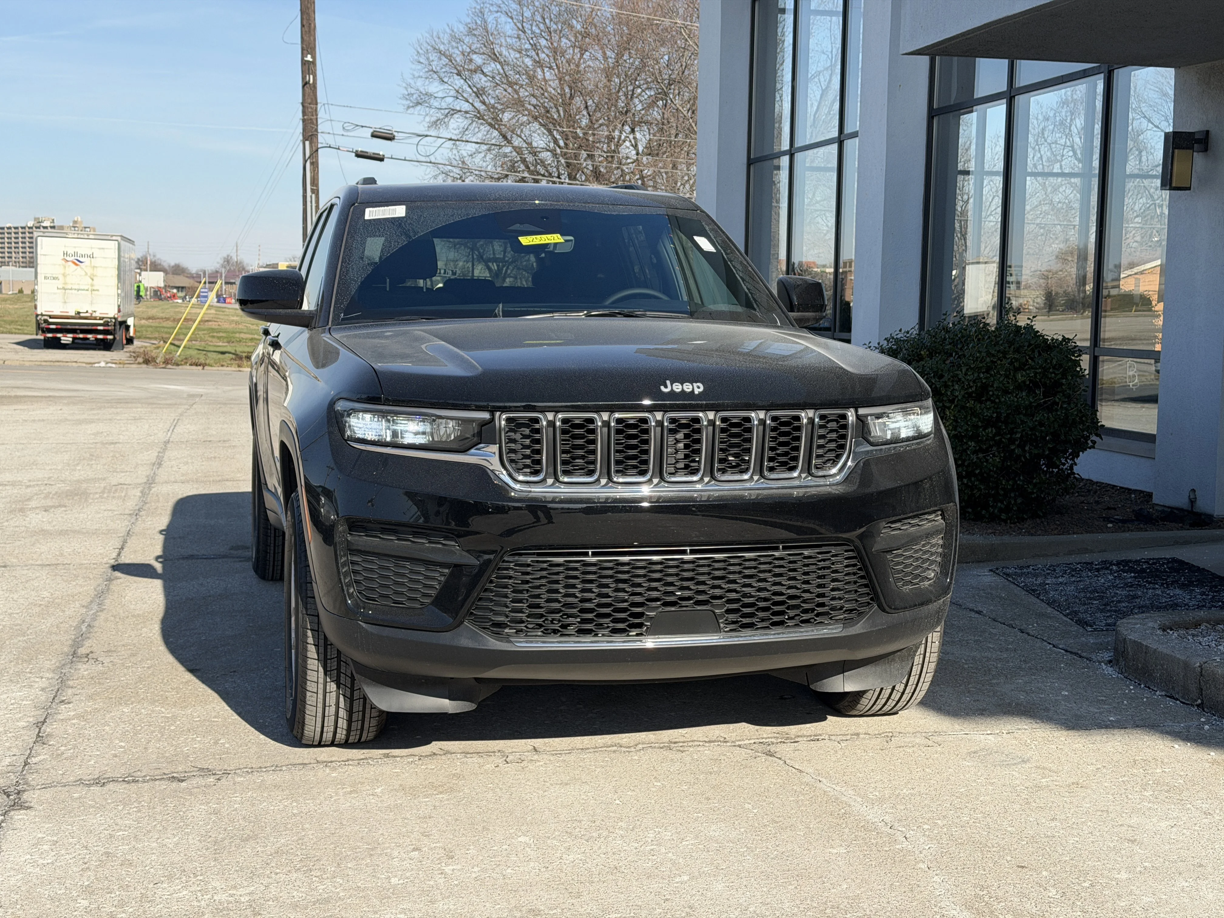 2025 Jeep Grand Cherokee Laredo - Photo 17